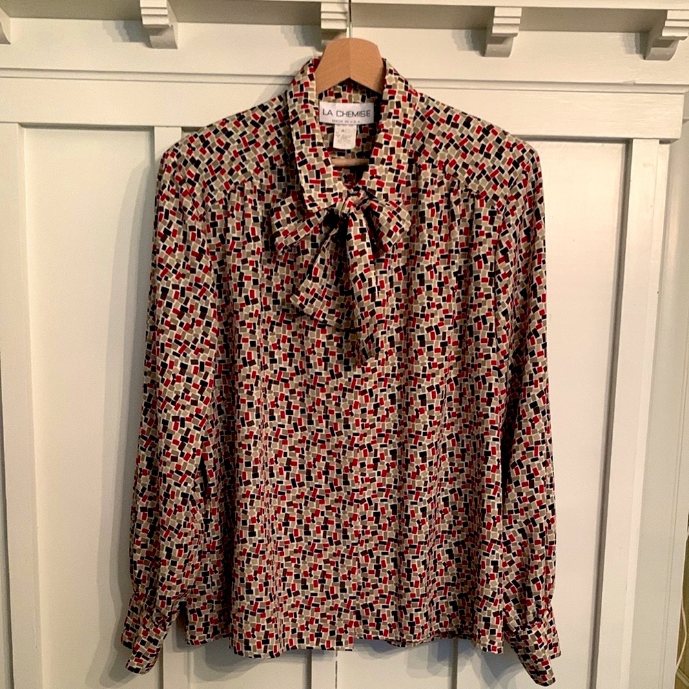 Vintage Multicolor Patterned Tie neck padded shoulder 80’s Blouse